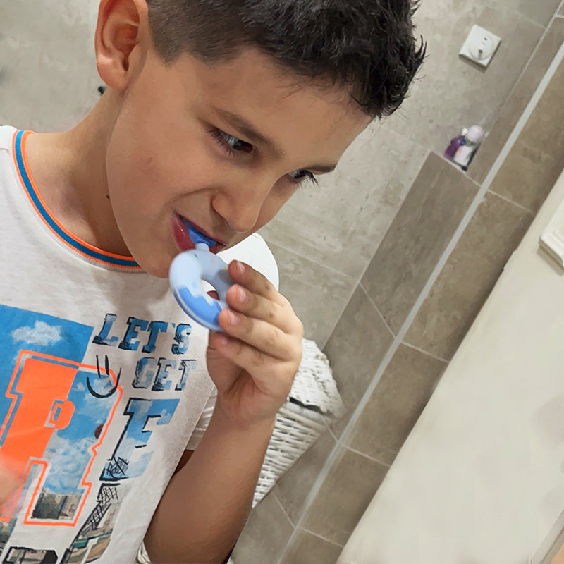 Družinski komplet Belli Denti® - 2x zobna ščetka in penasta zobna pasta